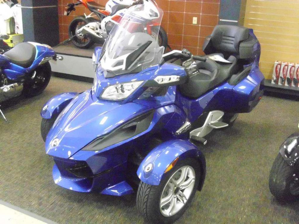 2012 can-am spyder rt audio & convenience se5  touring 