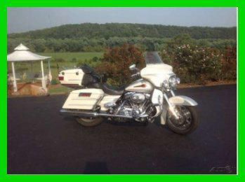 2008 Harley-Davidson® Ultra Classic FLHTCUSE3 Screaming Eagle Limited Edition