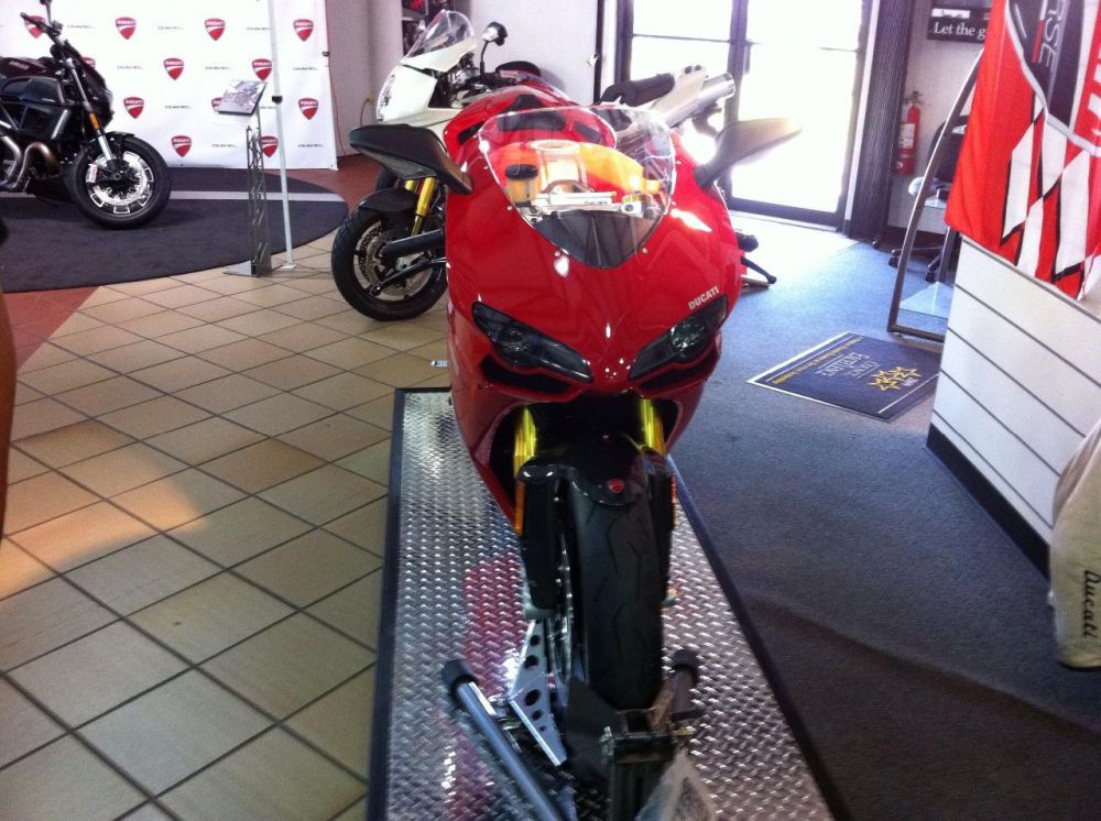 2011 Ducati Superbike 1198 SP Sportbike 